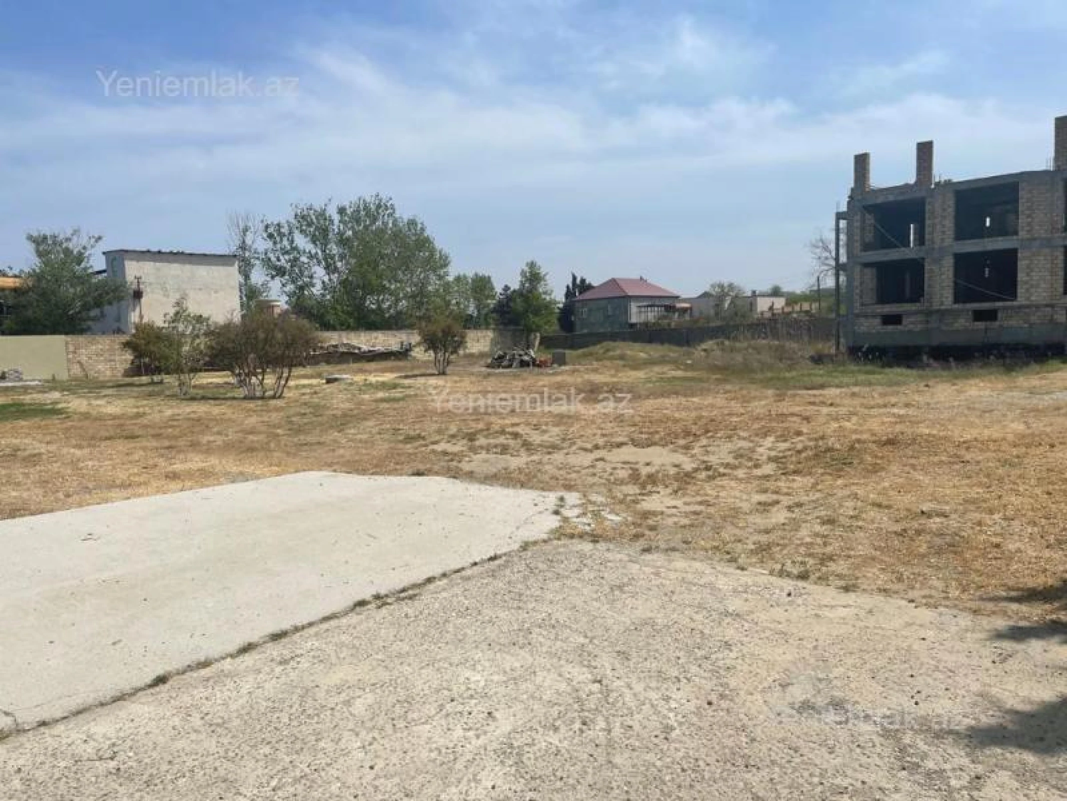 Satılır 10 otaqlı həyət evi 450 m²