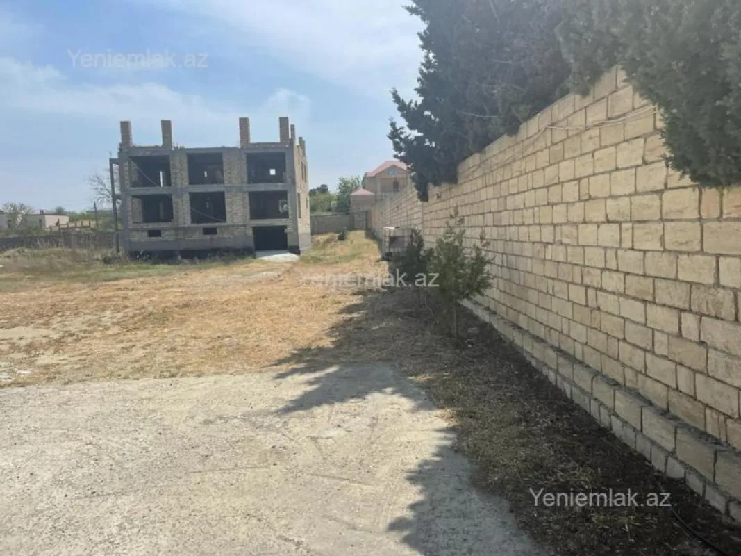 Satılır 10 otaqlı həyət evi 450 m²