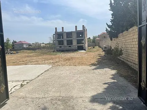 Satılır 10 otaqlı həyət evi 450 m²