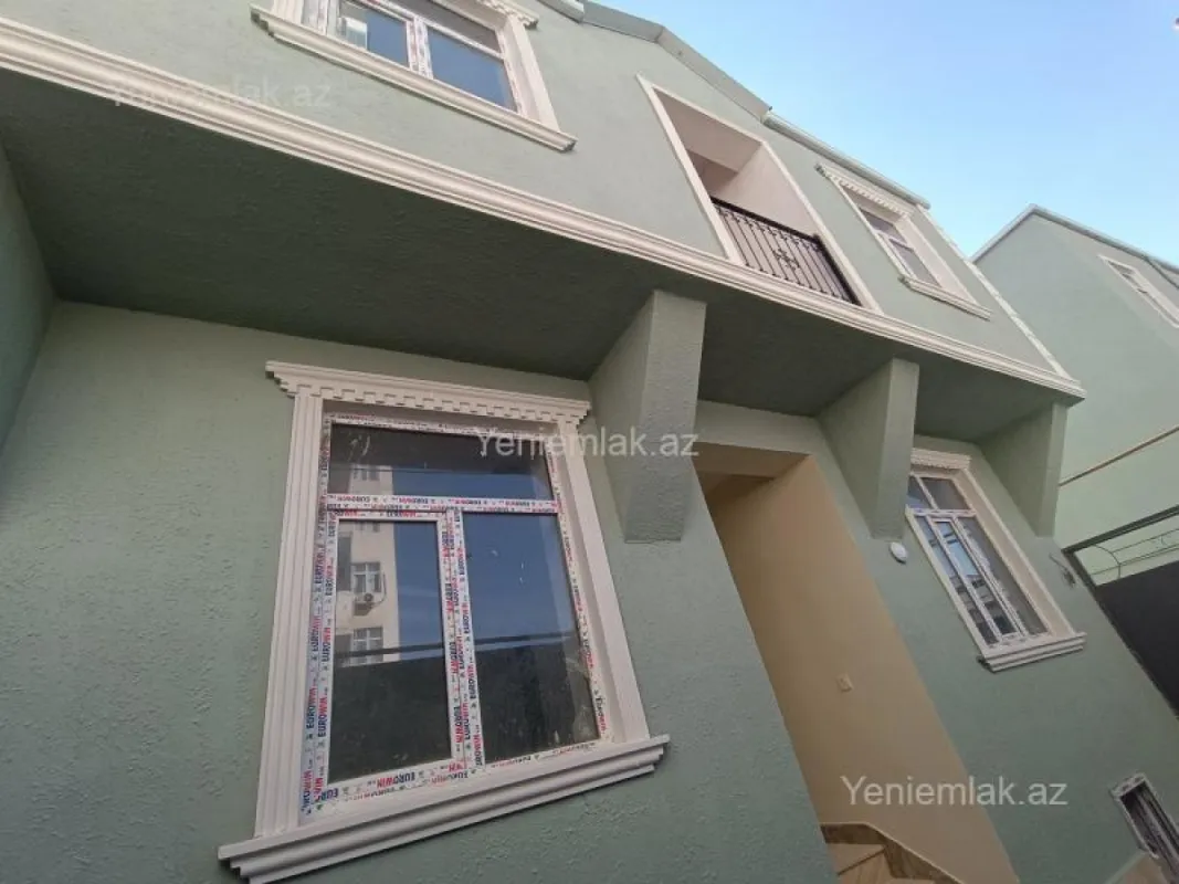 Satılır 4 otaqlı həyət evi 121 m²