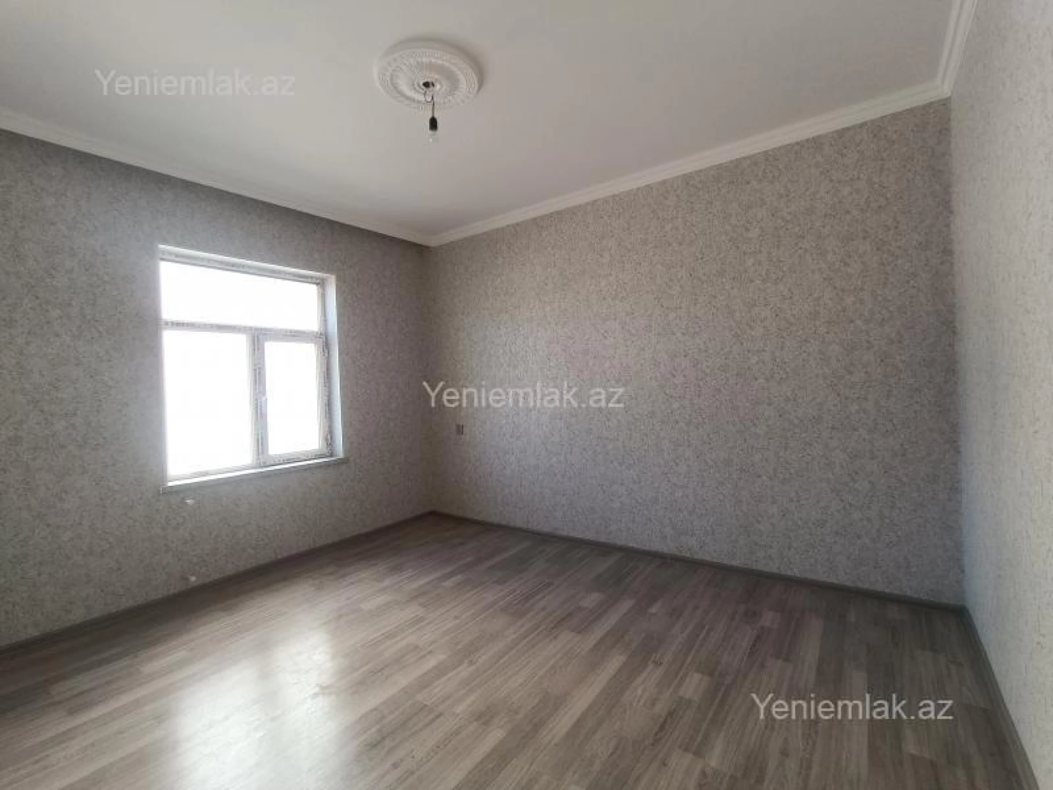 Satılır 4 otaqlı həyət evi 121 m²