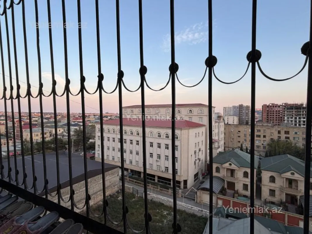 Satılır 5 otaqlı köhnə tikili 112 m²