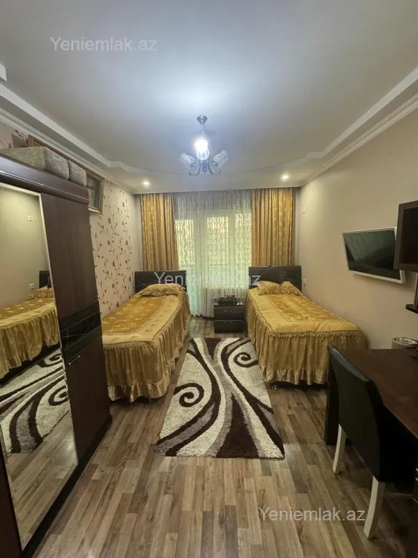 Satılır 5 otaqlı köhnə tikili 112 m²