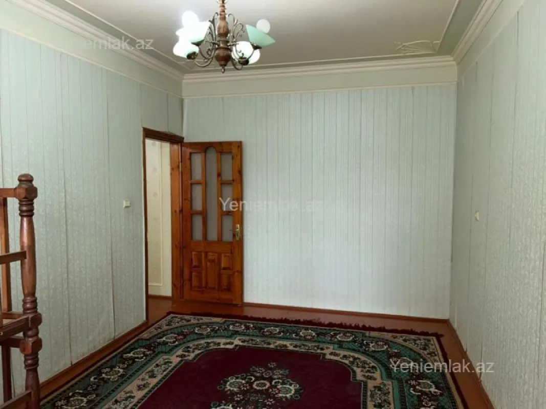 Satılır 5 otaqlı köhnə tikili 110 m²