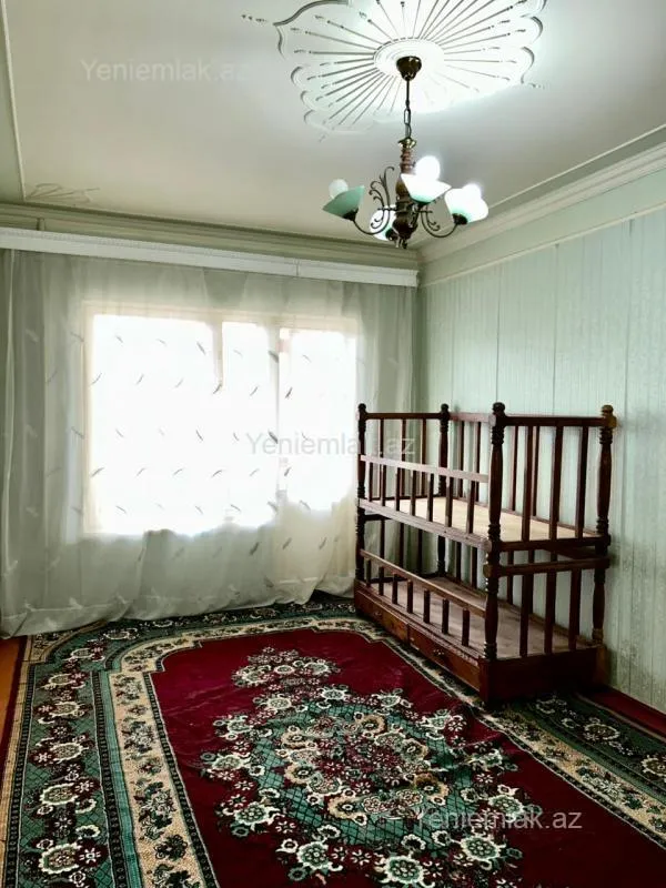 Satılır 5 otaqlı köhnə tikili 110 m²