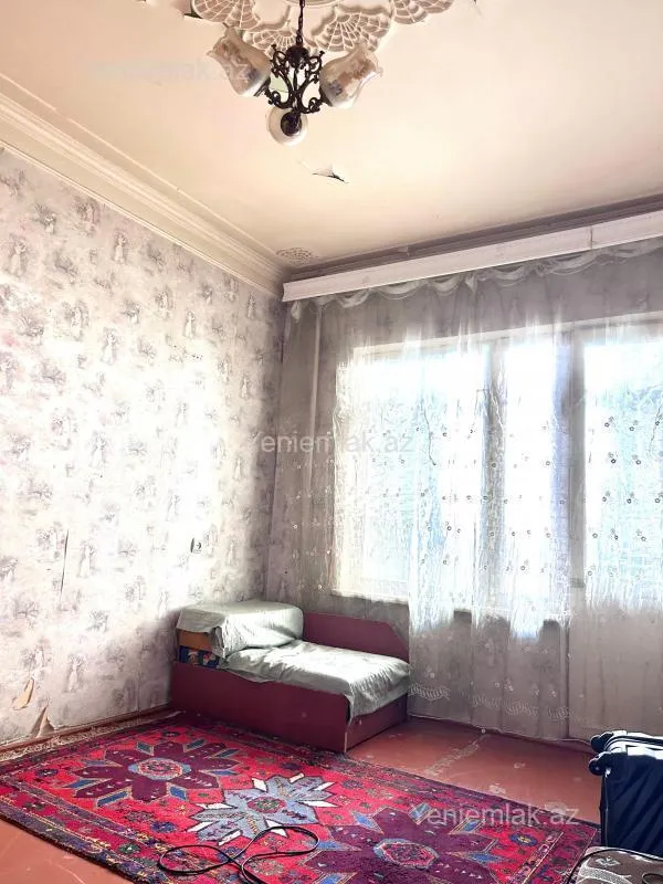 Satılır 5 otaqlı köhnə tikili 110 m²