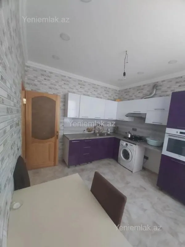Satılır 7 otaqlı həyət evi 250 m²