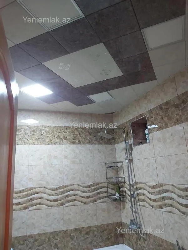 Satılır 7 otaqlı həyət evi 250 m²