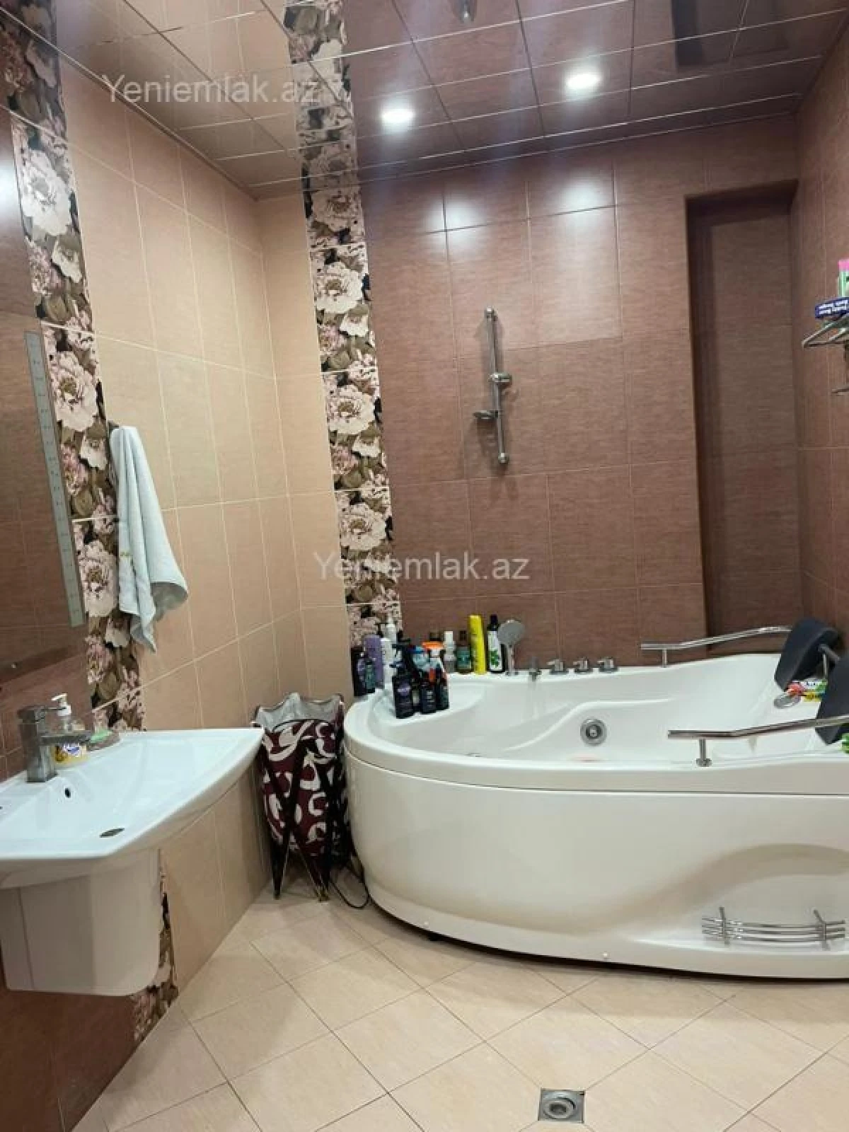 Satılır 3 otaqlı yeni tikili 149 m²