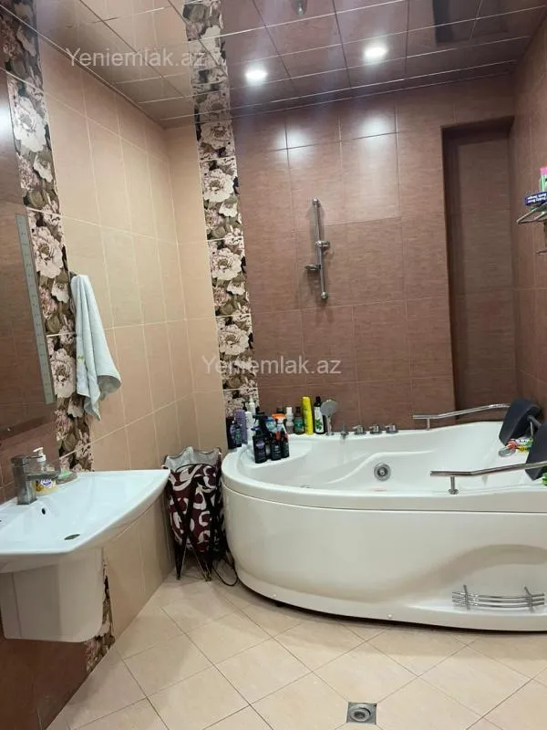 Satılır 3 otaqlı yeni tikili 149 m²