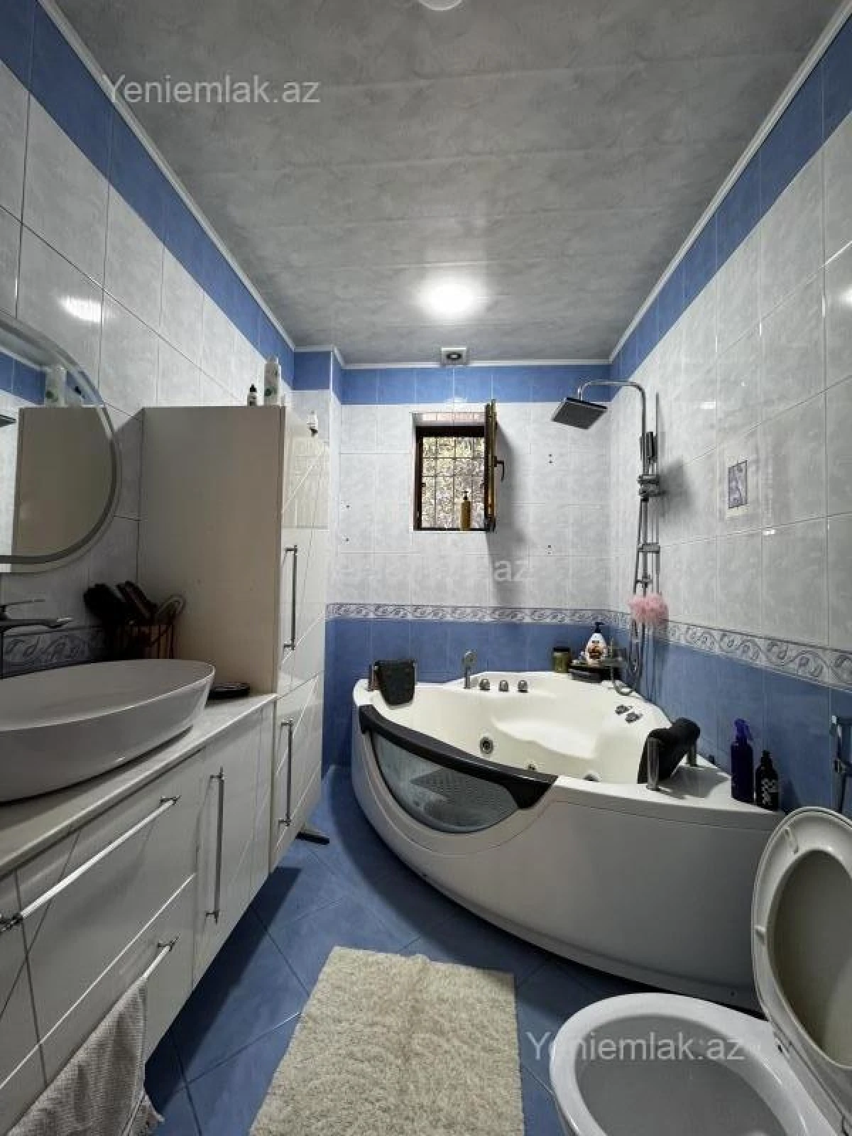 Satılır 6 otaqlı həyət evi 250 m²