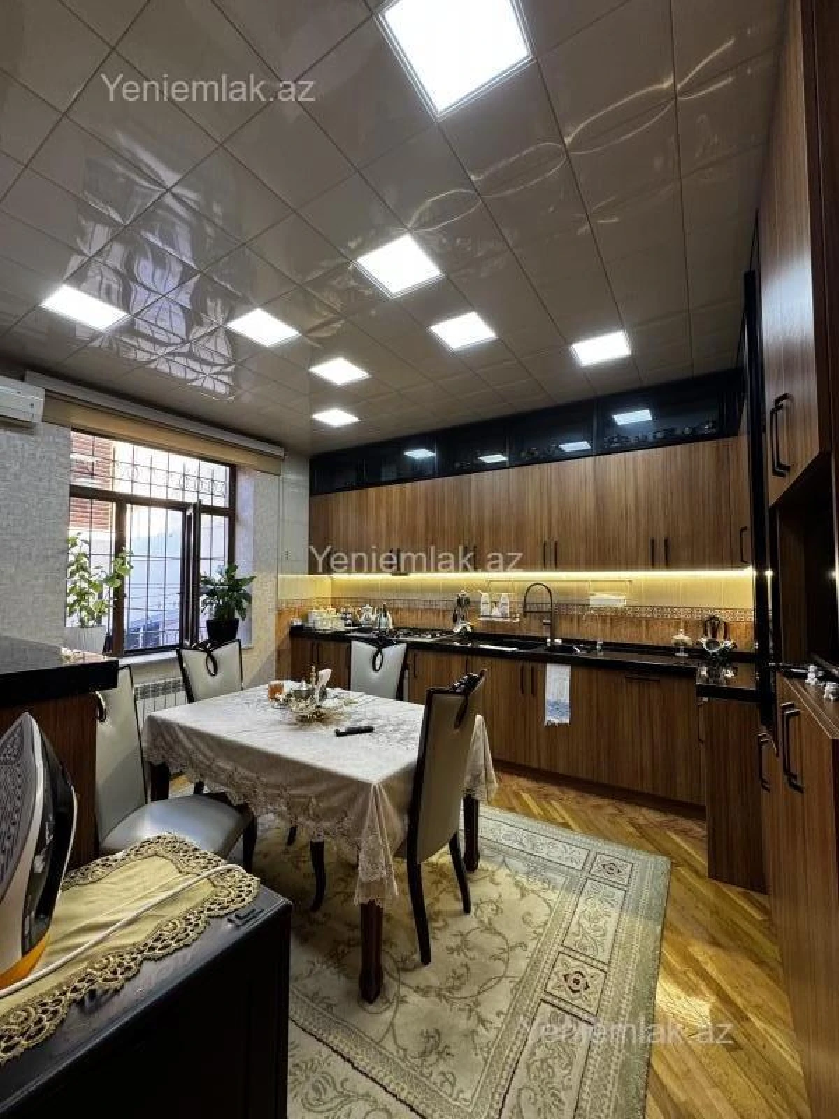 Satılır 6 otaqlı həyət evi 250 m²