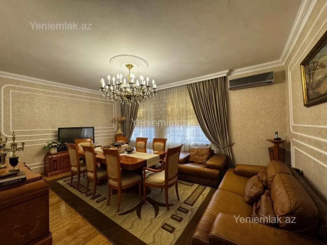 Satılır 6 otaqlı həyət evi 250 m²