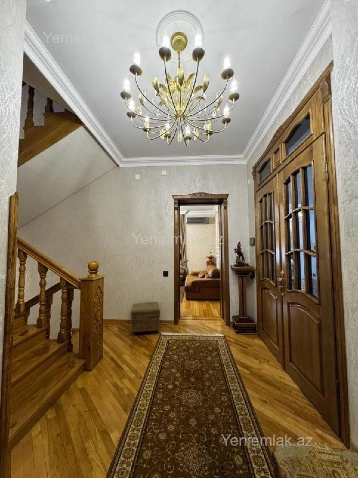 Satılır 6 otaqlı həyət evi 250 m²
