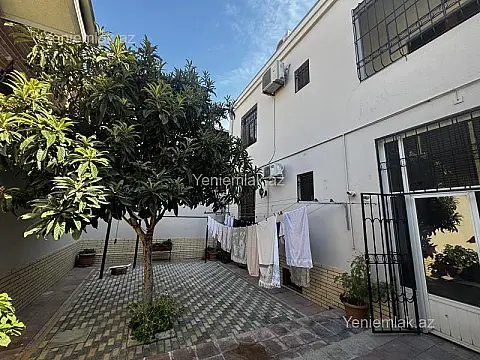 Satılır 6 otaqlı həyət evi 250 m²