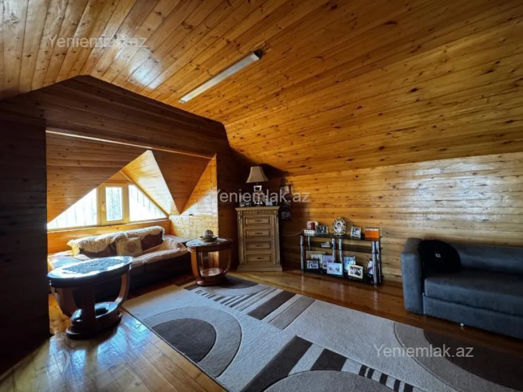 Satılır 6 otaqlı həyət evi 250 m²