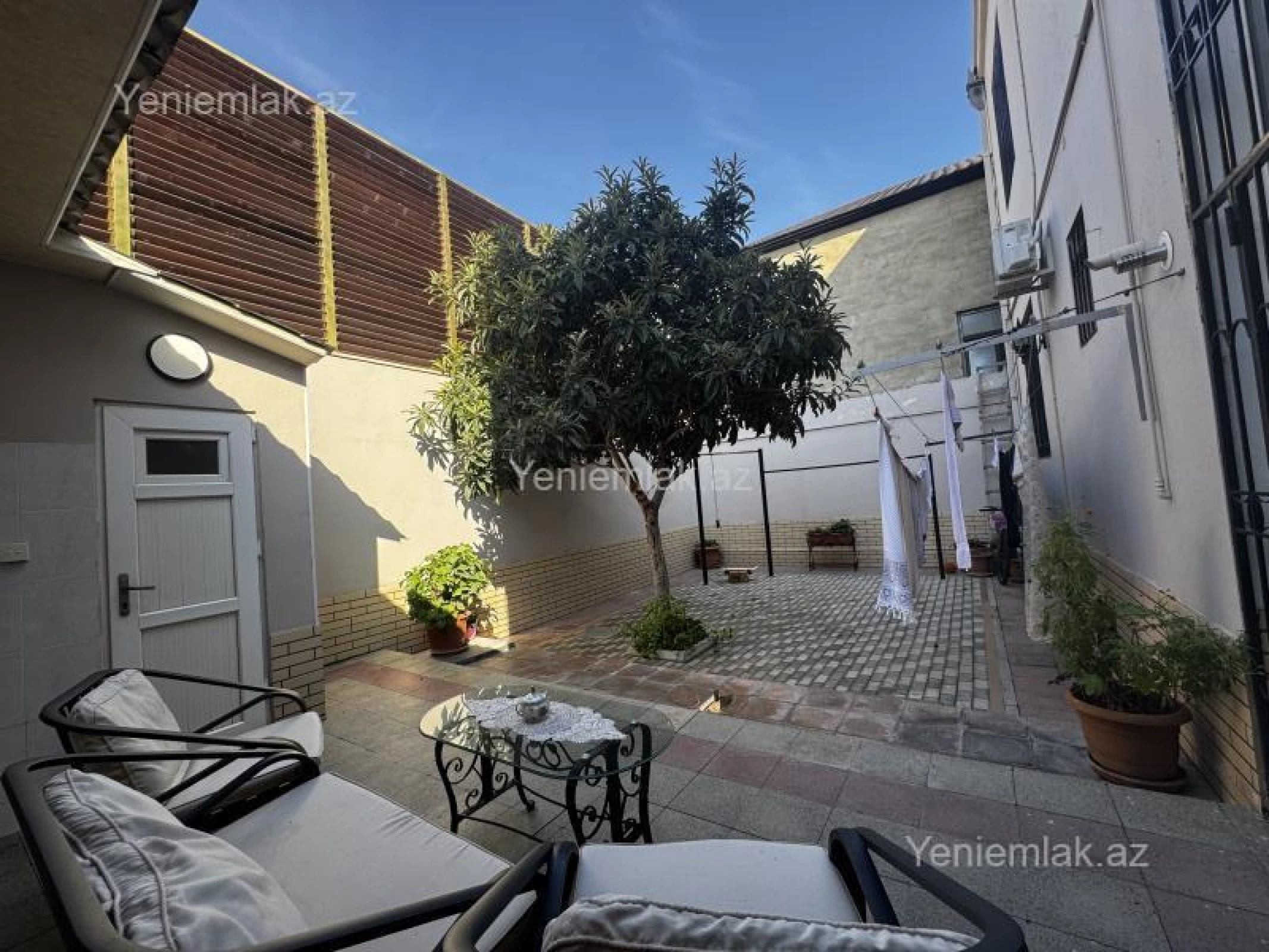 Satılır 6 otaqlı həyət evi 250 m²