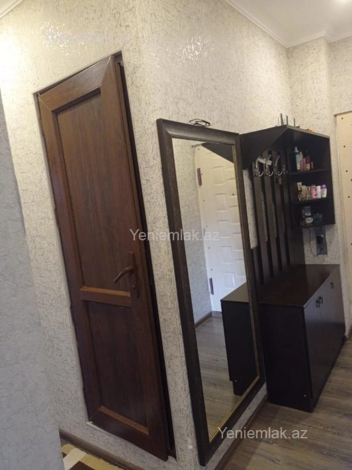 Satılır 1 otaqlı köhnə tikili 40 m²