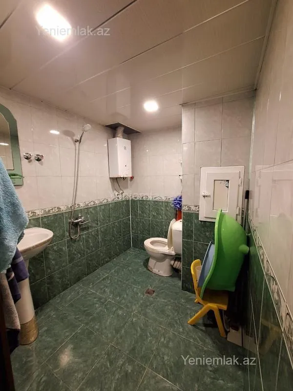 Satılır 1 otaqlı köhnə tikili 40 m²