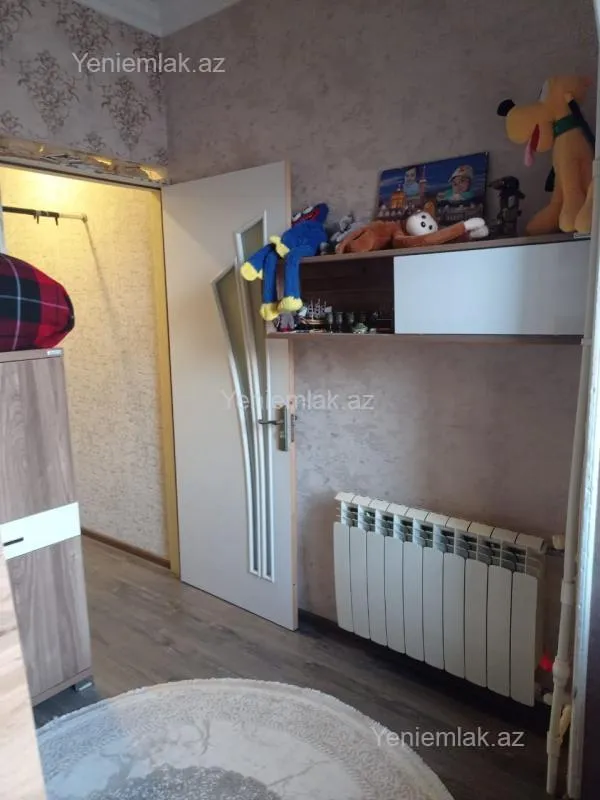 Satılır 1 otaqlı köhnə tikili 40 m²