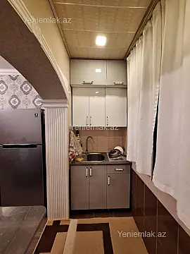 Satılır 1 otaqlı köhnə tikili 40 m²