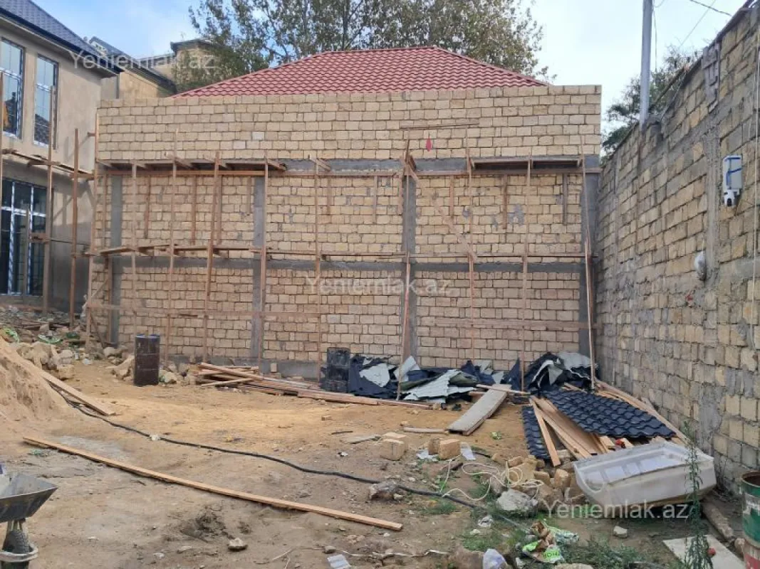 Satılır 6 otaqlı həyət evi 300 m²