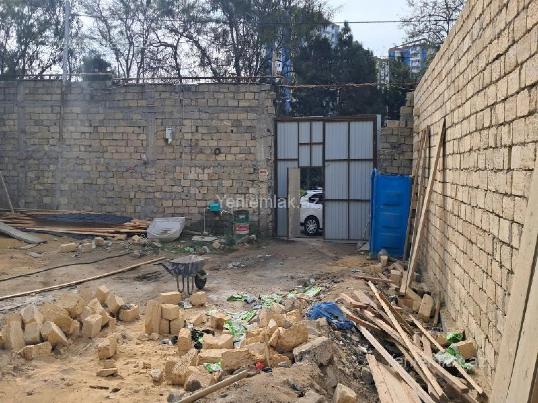 Satılır 6 otaqlı həyət evi 300 m²