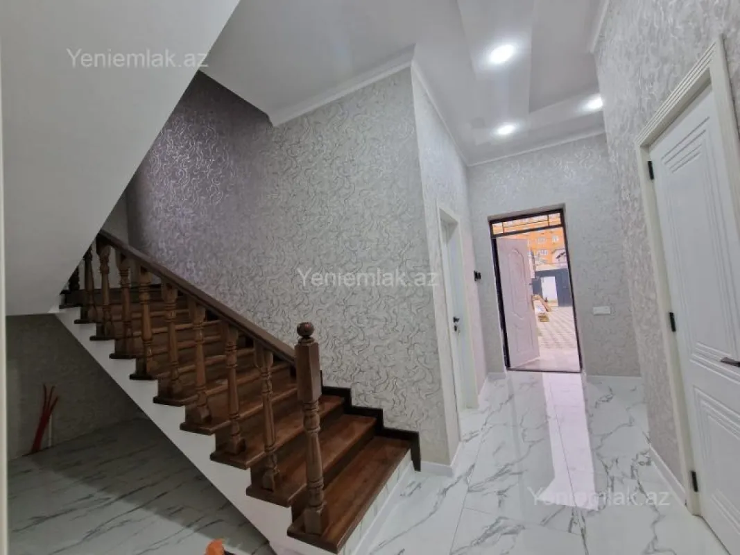 Satılır 5 otaqlı həyət evi 185 m²