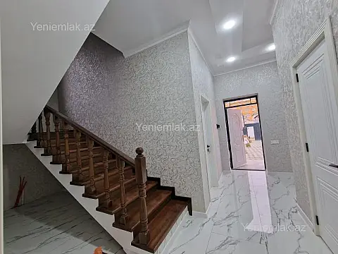 Satılır 5 otaqlı həyət evi 185 m²