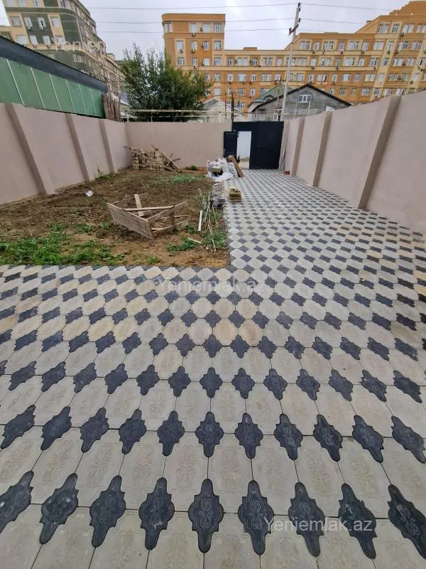 Satılır 5 otaqlı həyət evi 185 m²