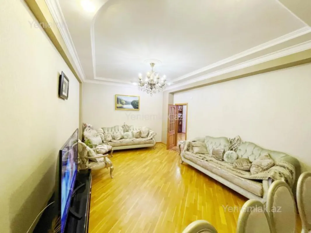 Satılır 4 otaqlı yeni tikili 175 m²