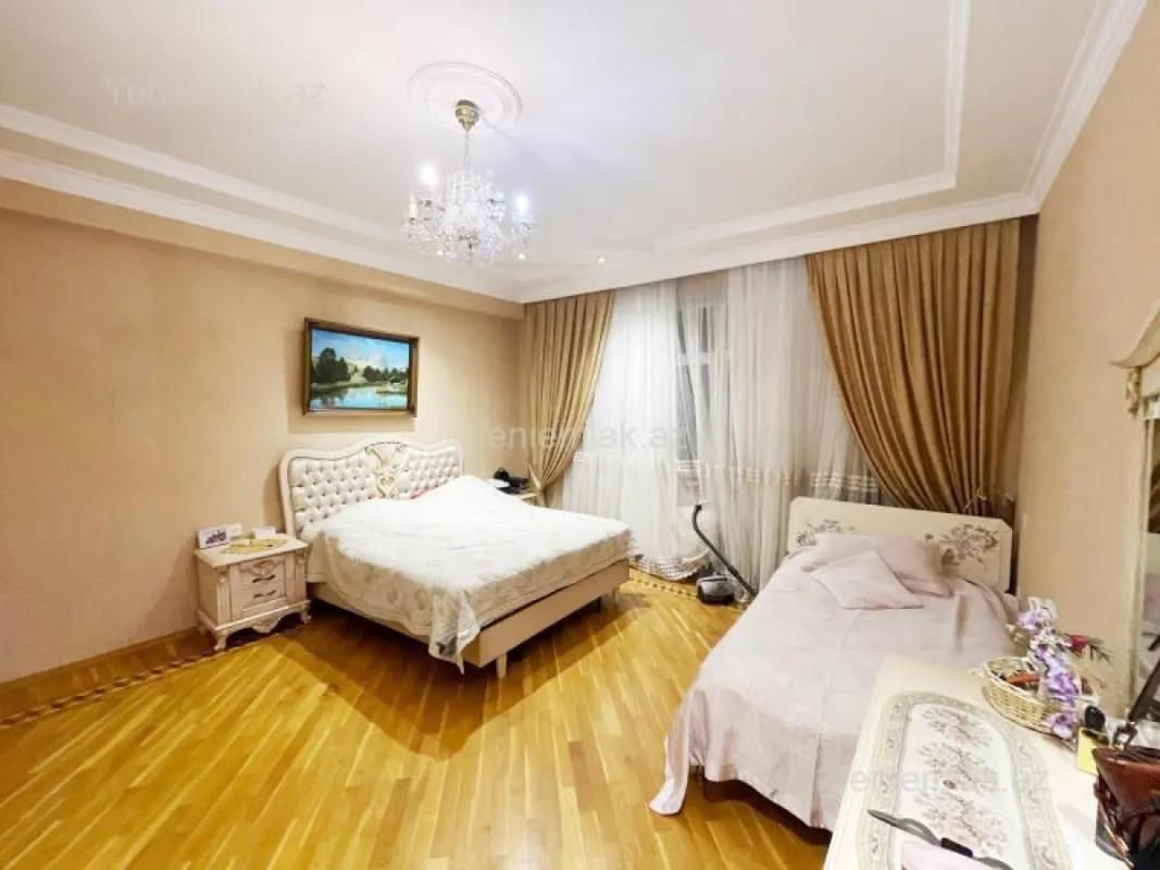 Satılır 4 otaqlı yeni tikili 175 m²