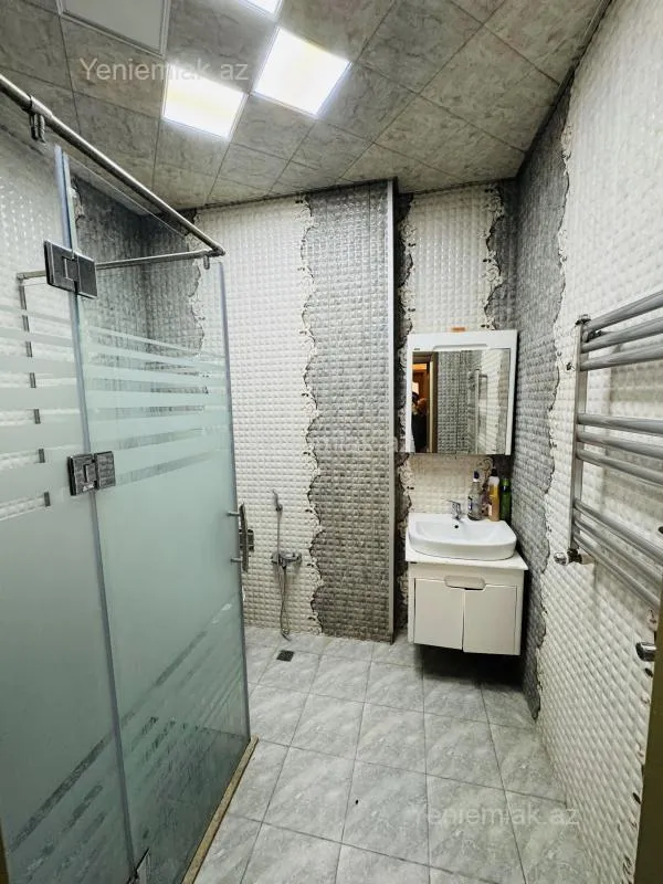 Satılır 3 otaqlı yeni tikili 85.5 m²