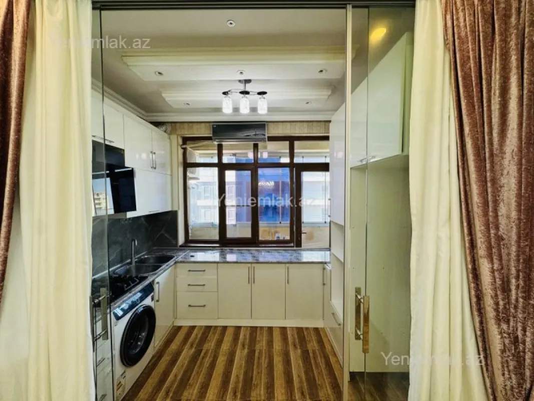 Satılır 3 otaqlı yeni tikili 85.5 m²