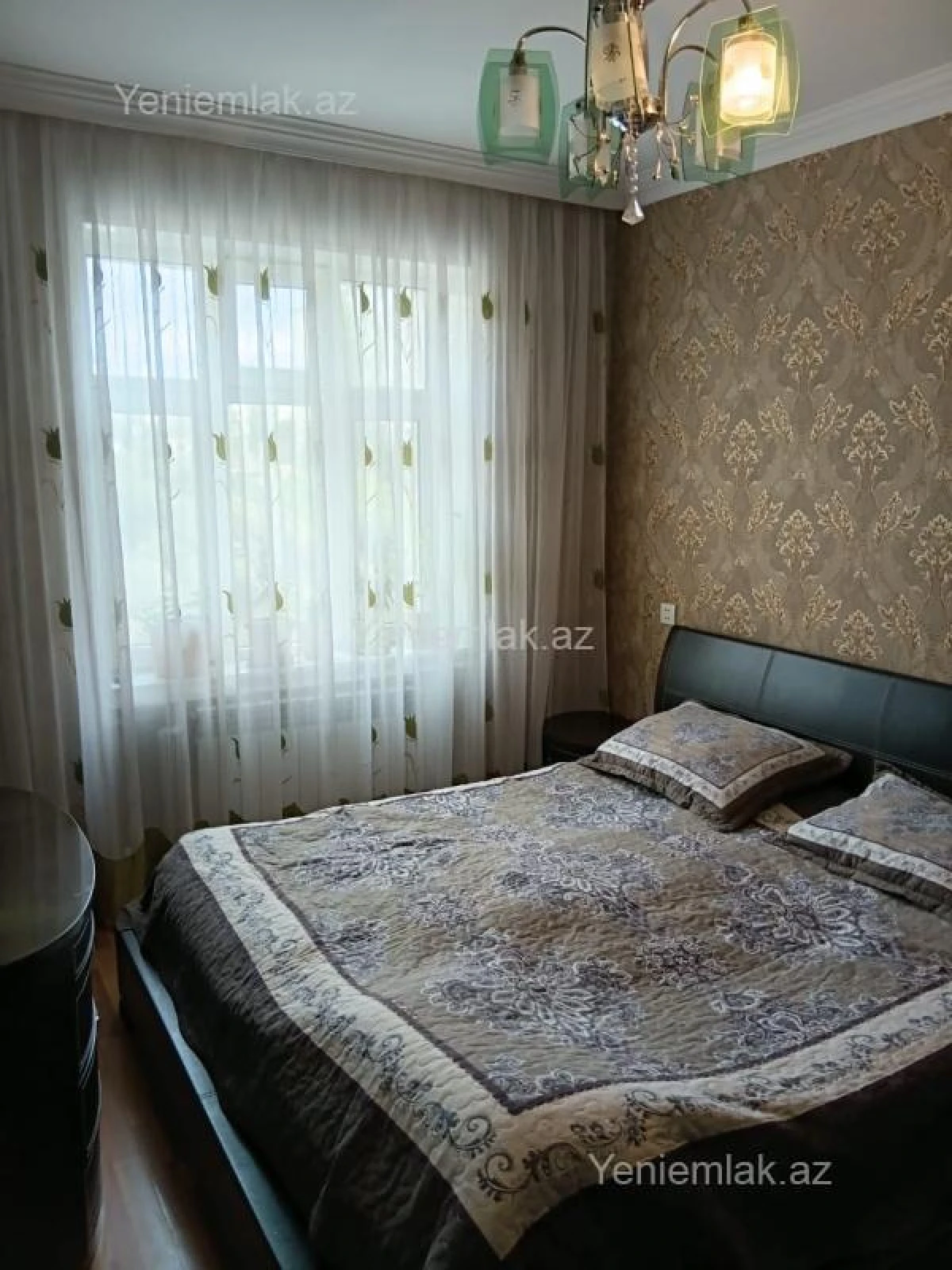 Satılır 4 otaqlı köhnə tikili 80 m²