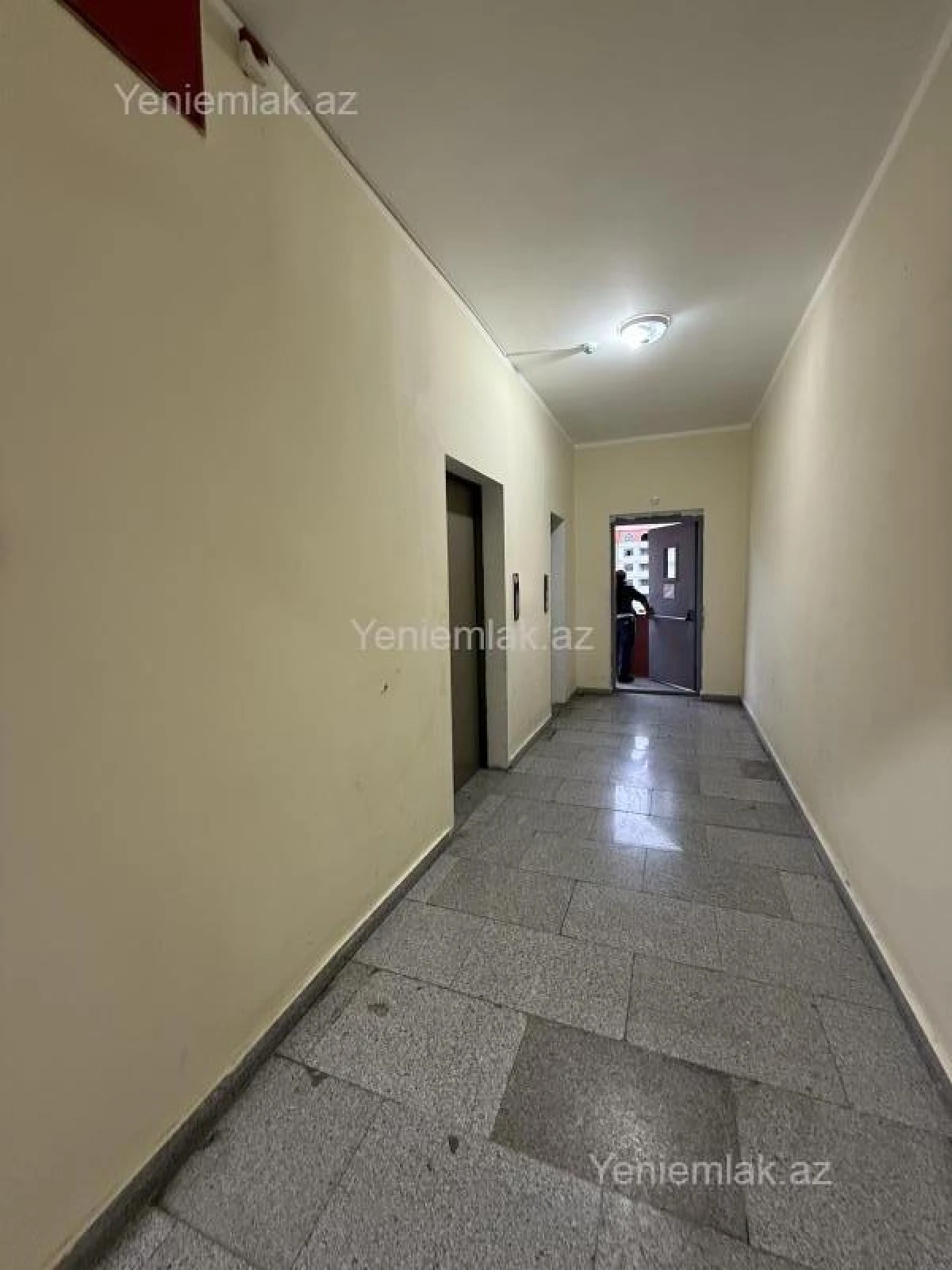 Satılır 1 otaqlı yeni tikili 64 m²