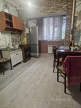 Satılır 2 otaqlı köhnə tikili 65 m²