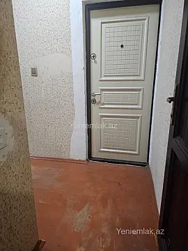 Satılır 2 otaqlı köhnə tikili 65 m²