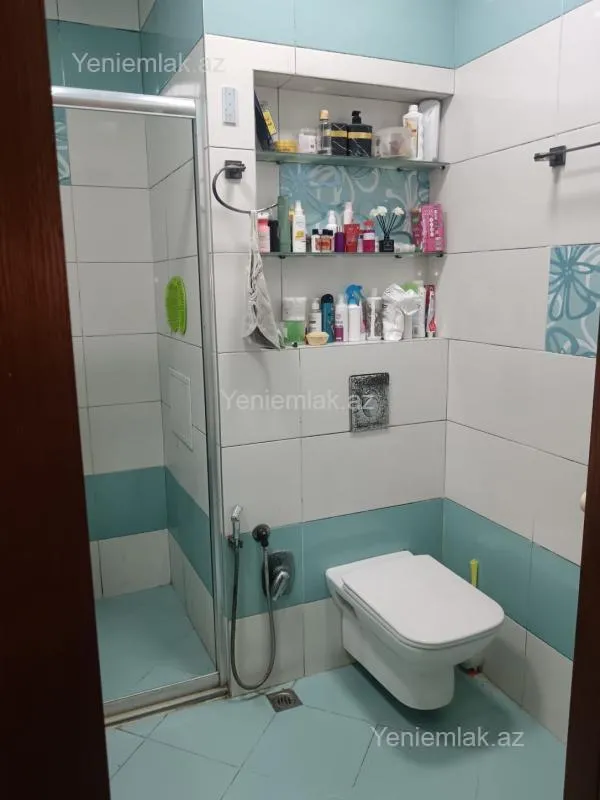 Satılır 3 otaqlı köhnə tikili 80 m²