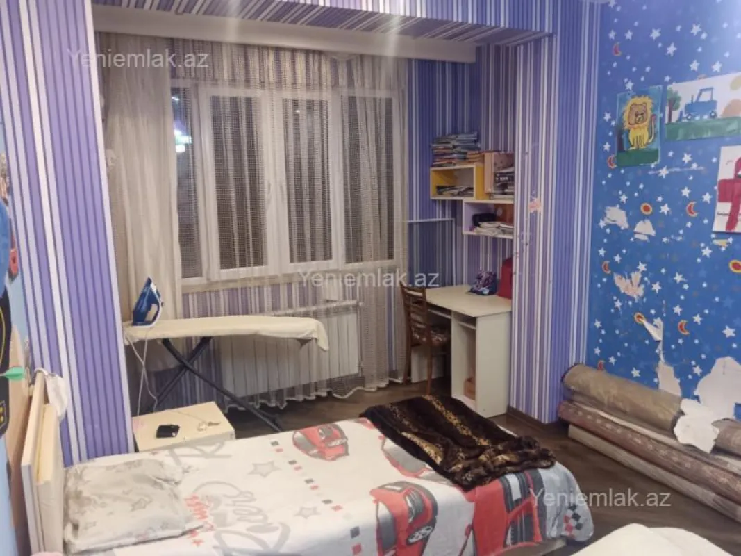 Satılır 3 otaqlı köhnə tikili 80 m²