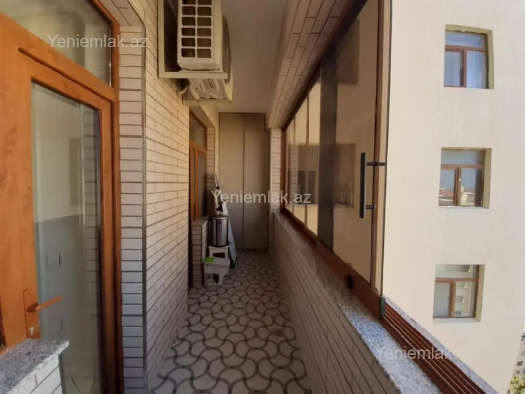 Satılır 3 otaqlı yeni tikili 105 m²