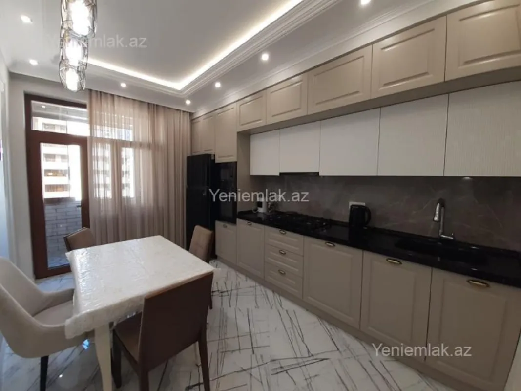 Satılır 3 otaqlı yeni tikili 105 m²