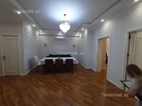 Satılır 3 otaqlı yeni tikili 105 m²
