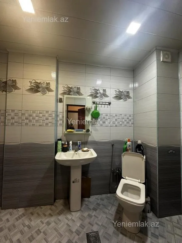 Satılır 2 otaqlı yeni tikili 60 m²