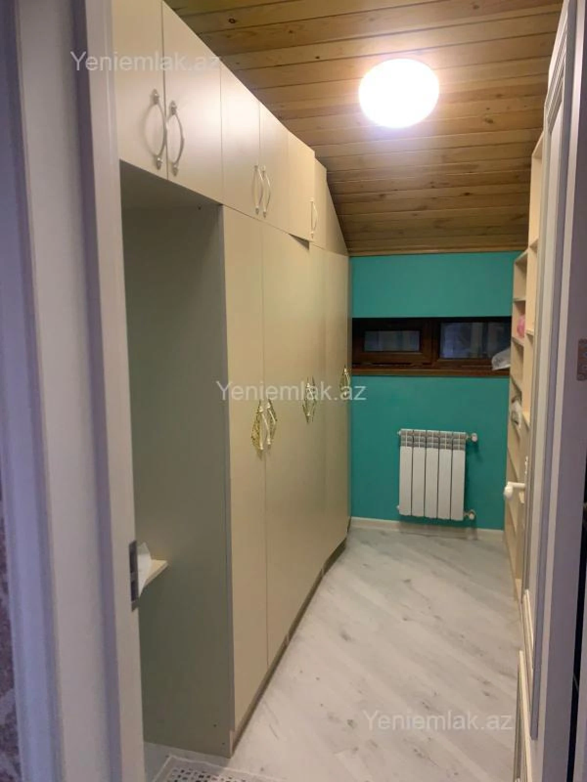 Satılır 5 otaqlı həyət evi 228 m²