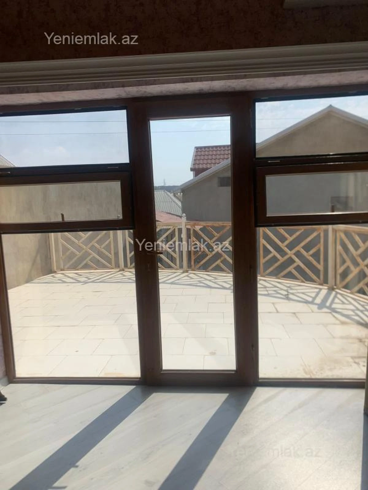 Satılır 5 otaqlı həyət evi 228 m²