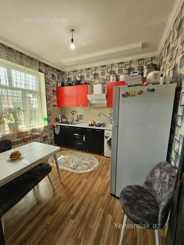 Satılır 4 otaqlı həyət evi 140 m²