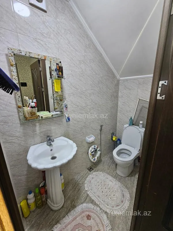 Satılır 4 otaqlı həyət evi 140 m²