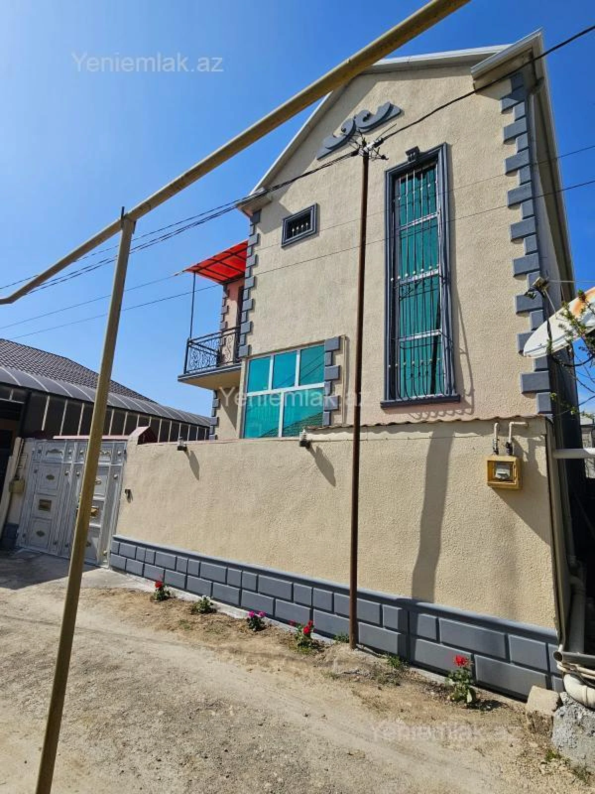 Satılır 4 otaqlı həyət evi 140 m²