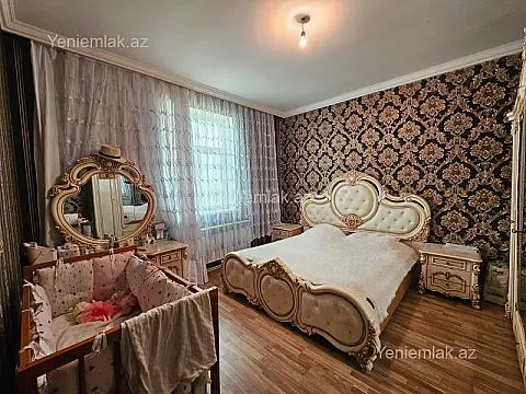 Satılır 4 otaqlı həyət evi 140 m²